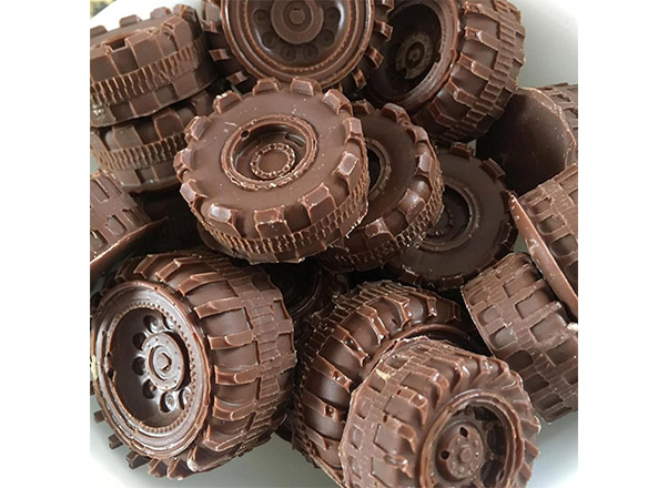 Pieces of car tire molds
