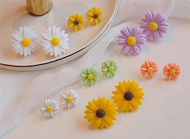 Small daisy mold